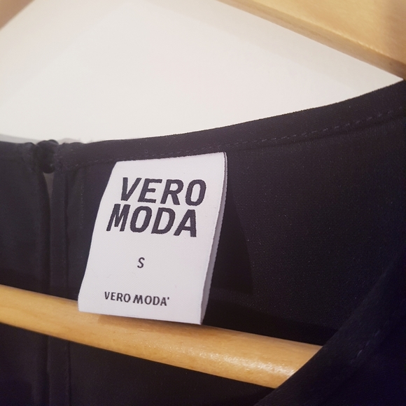 Vero Moda Little Black Dress - Picture 2 of 2